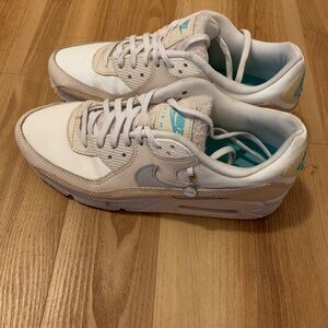 Nike Air Max so 9.5 Beige w Aqua trim